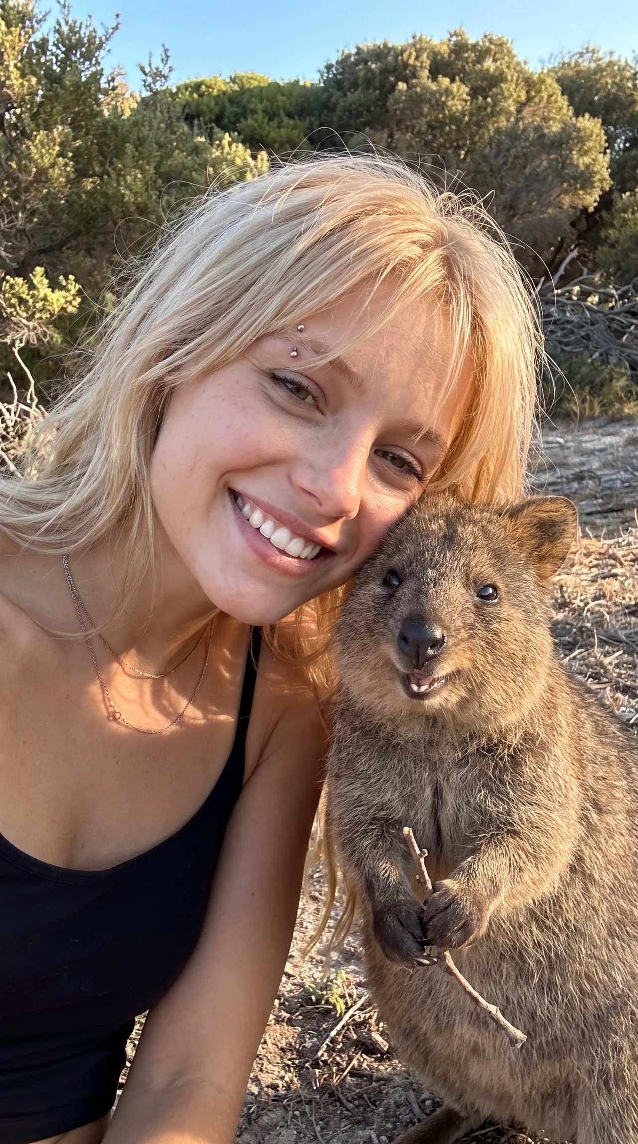 Quokka Bestie 🐾🤎 Сделай такой же милый wildlife-кадр — солнечный свет, близкий ракурс и з…